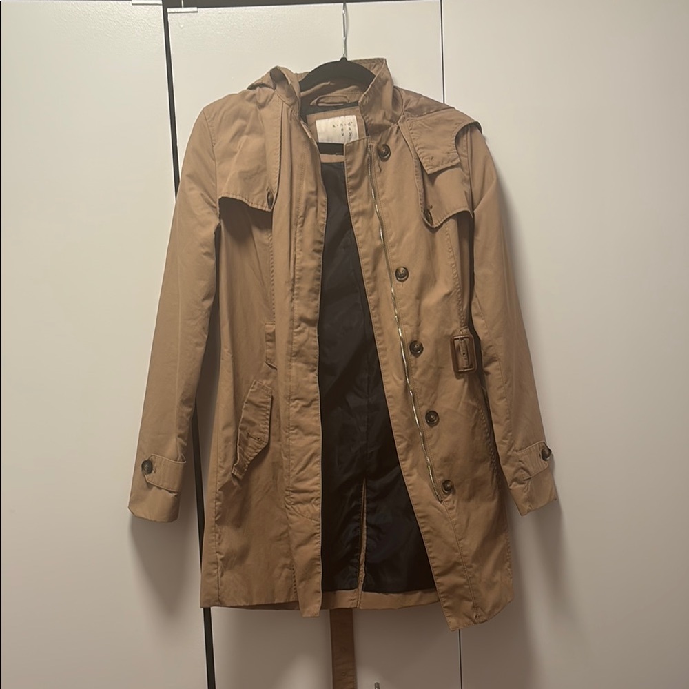 Classic Tan women’s trench coat